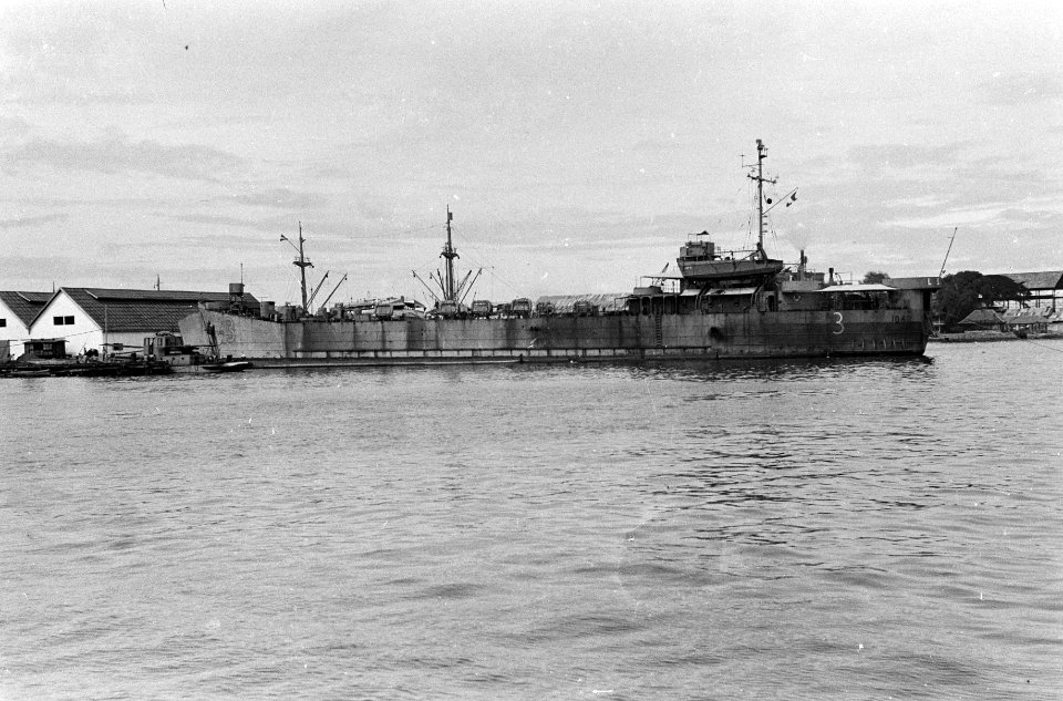 Indonesië, Java, Tandjong Priok, Bestanddeelnr 1560-3-1