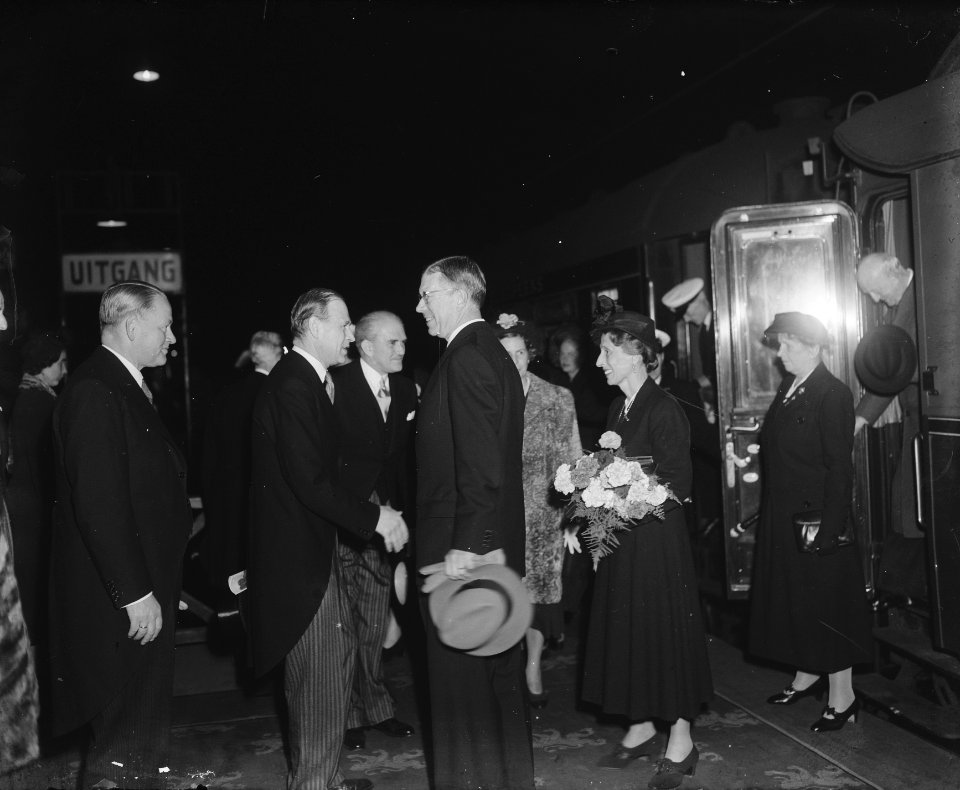 Inhuldiging koningin Juliana. Voorbereidingen. Aankomst buitenlandse vorstelijke, Bestanddeelnr 900-0230
