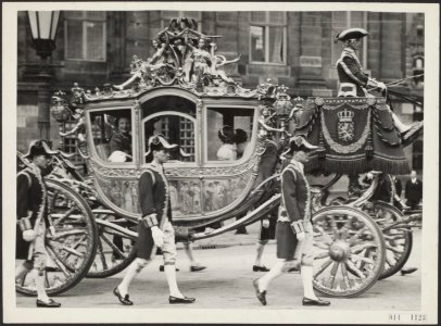 Inhuldiging koningin Juliana Rijtoer in de De Gouden Koets, Bestanddeelnr 014-1123