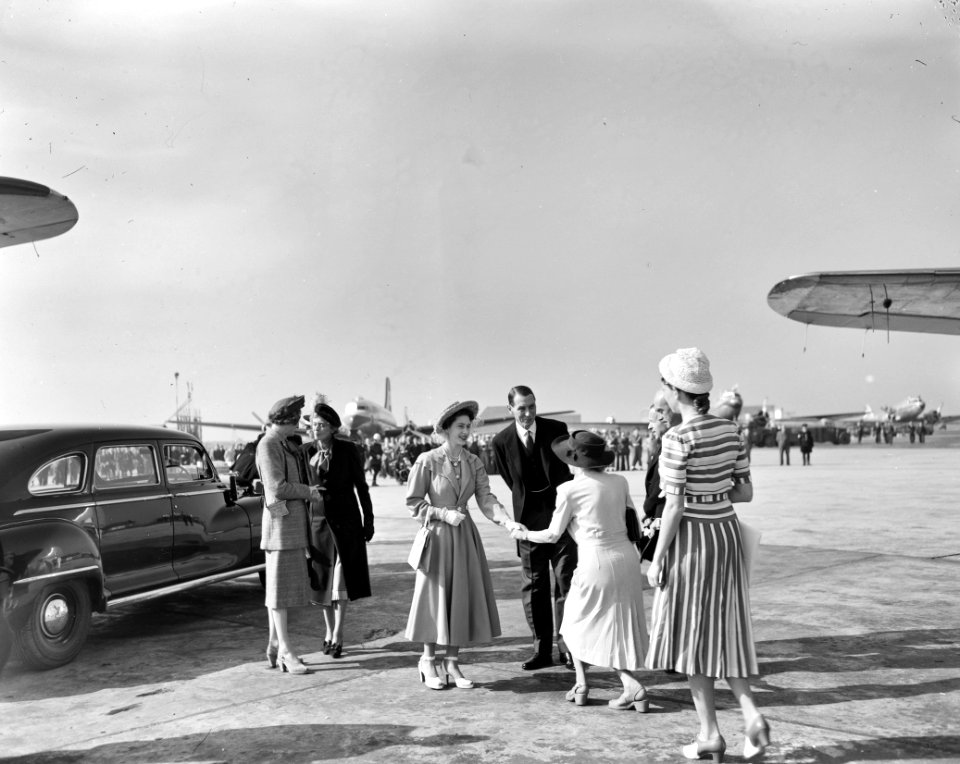 Inhuldiging koningin Juliana. Vertrek van prinses Margaret van Engeland van Schi, Bestanddeelnr 900-0248