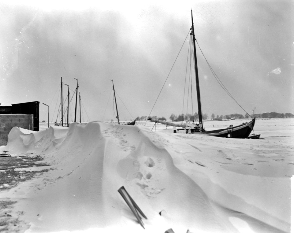 Ingesneeuwd Monnikendam, de Gouwzee, Bestanddeelnr 914-6709