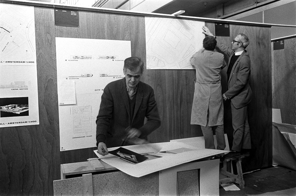 Inrichten tentoonstelling Stadhuisprijsvraag, Bestanddeelnr 922-2144