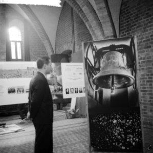 Inrichtingen tentoonstelling Berlijn bolwerk der vrijheid te Den Haag . Overzi, Bestanddeelnr 912-1507