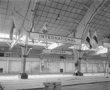 Inrichten auto tentoonstelling in de RAI, Bestanddeelnr 902-6912