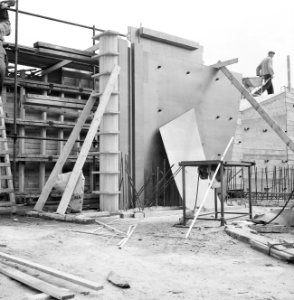 Inpoldering en bemaling, waterschappen, gemalen, in aanbouw, arbeiders, 'de Munt, Bestanddeelnr 159-1070