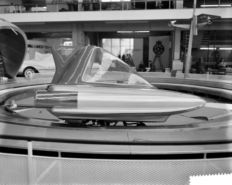 Inrichten van de automobieltentoonstelling in de RAI, overzicht van de stand met, Bestanddeelnr 912-0387