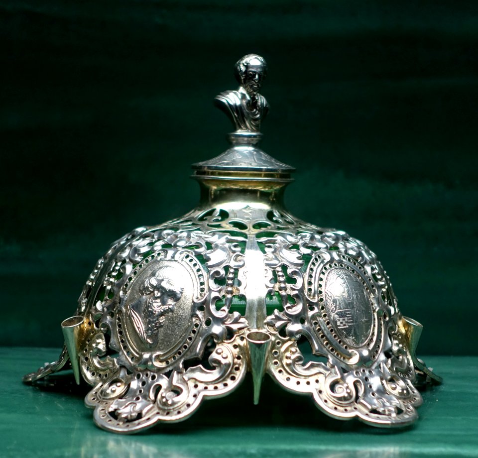 Inkstand, John and Joseph Angell, London, 1848-1849, silver - Fowler Museum - University of California, Los Angeles - DSC02655