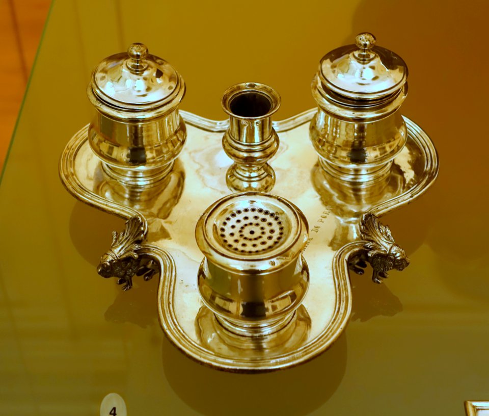 Inkstand, marked MP, Porto, Portugal, late 1600s, silver - Museu Nacional de Soares dos Reis - Porto, Portugal - DSC00510