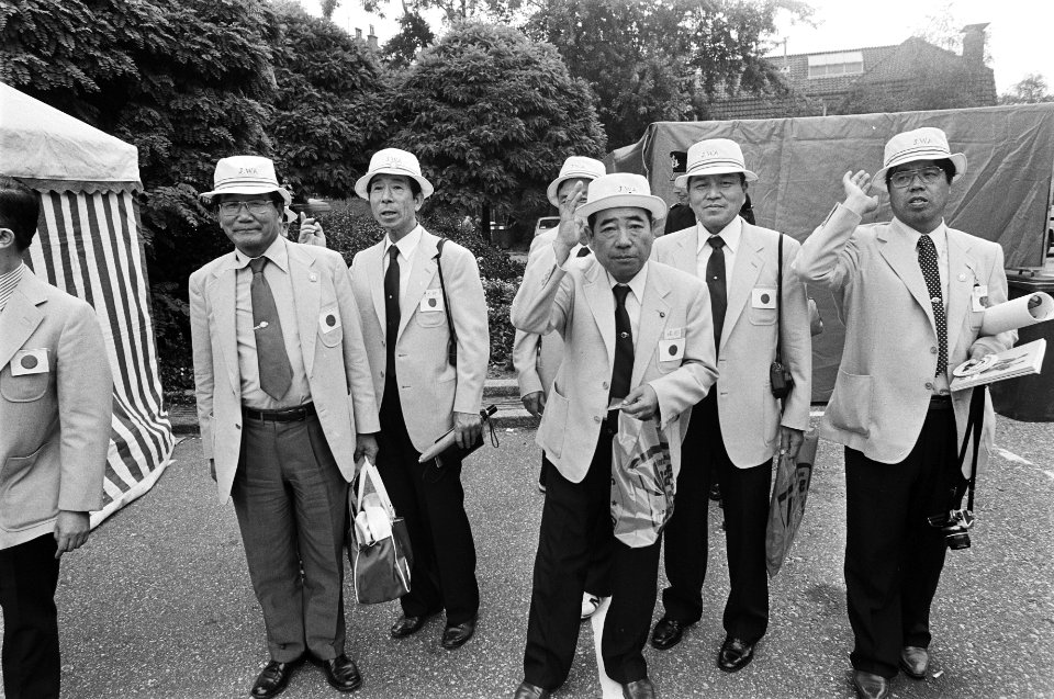 Inschrijving wandelvierdaagse van Nijmegen groep Japanners die ook deelneemt, Bestanddeelnr 931-5942