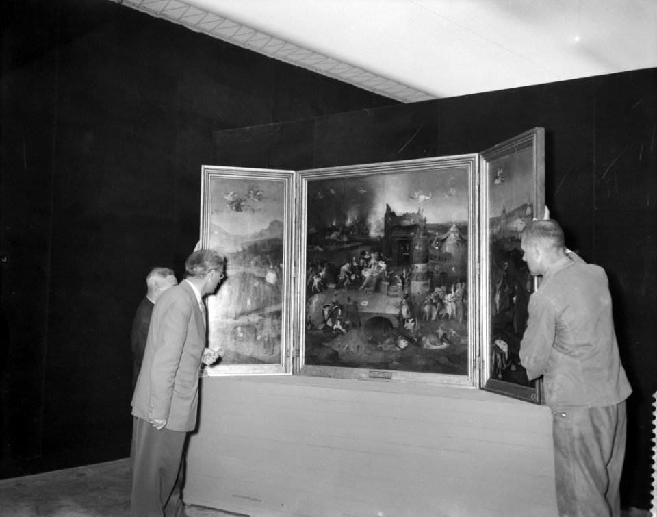 Inrichten van een jubileumtentoonstelling in het Rijksmuseum tgv het 150 jari, Bestanddeelnr 909-6580