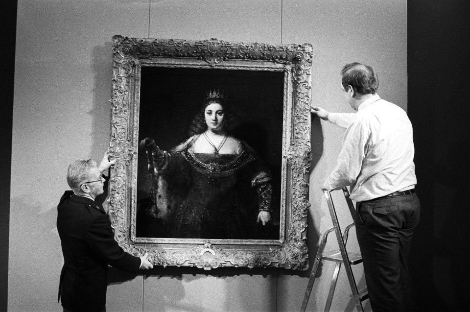 Inrichting tentoonstelling Terugzien in bewondering in Het Mauritshuis van 1, Bestanddeelnr 931-9656