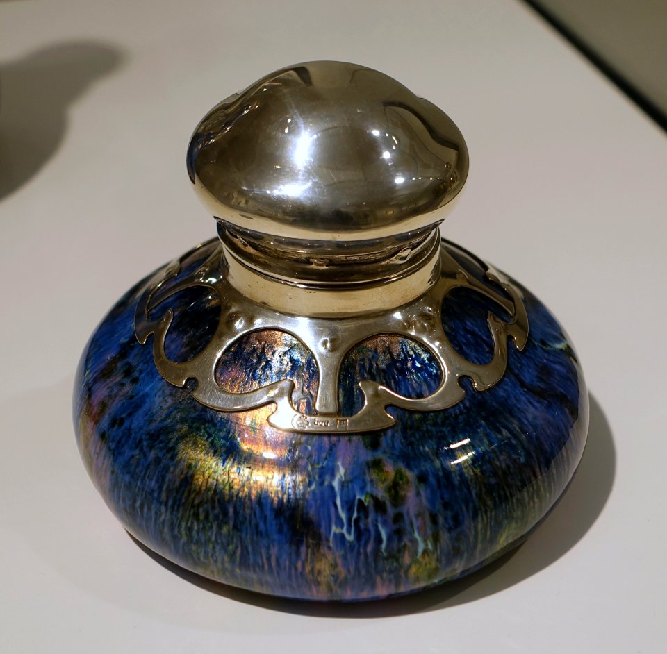 Inkwell by Paul Haustein, 1901, copper, silver, enamel - Hessisches Landesmuseum Darmstadt - Darmstadt, Germany - DSC01044