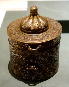 Inkwell, Iran, Khorasan, late 12th century AD, bronze, silver, and copper-inlaid - Aga Khan Museum - Toronto, Canada - DSC06350