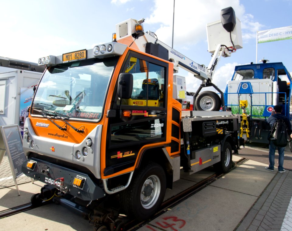 InnoTrans 2016 - Rothlehner Zweiwege Fahrzeug Bokimobil