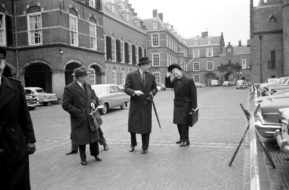 Inlichtingen inzake Nieuw-Guinea door minister de Quay , Luns en Visser, Bestanddeelnr 913-5026