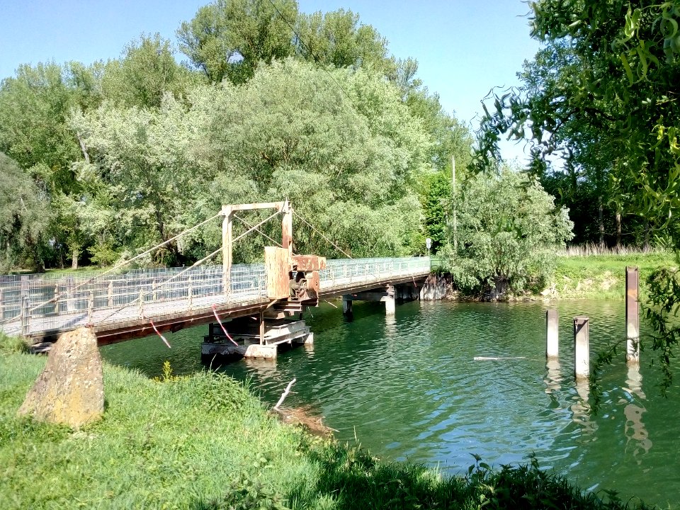 Insel Rott, Drehbrücke von Westen