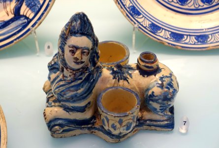 Inkwell, Coimbra, 18th century, faience - Museu Nacional de Soares dos Reis - Porto, Portugal - DSC00375