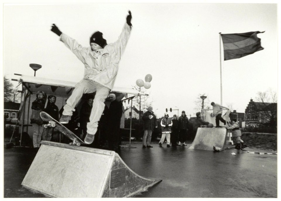 In gebruikneming van de skatebaan te Bennebroek. NL-HlmNHA 54037045