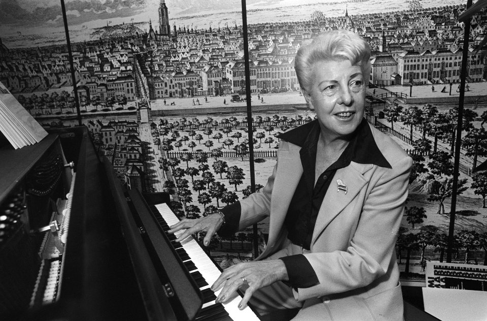 In Den Haag de plaatopname presentatie van Miami Nightmare, een 3 jaar eerder ge, Bestanddeelnr 931-1744