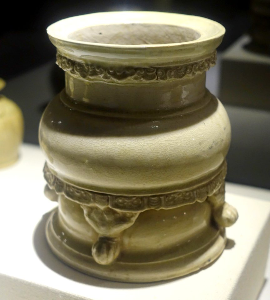 Incense burner, ivory white glaze ceramic - 15th-16th century AD - Vietnam National Museum of Fine Arts - Hanoi, Vietnam - DSC05336