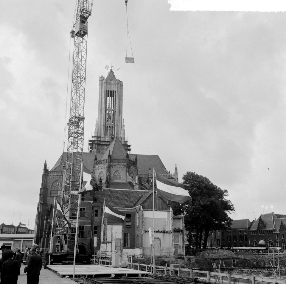 In gebruikneming Grote Toren van de St Eusebiuskerk Arnhem, vanaf de toren, Bestanddeelnr 916-8929