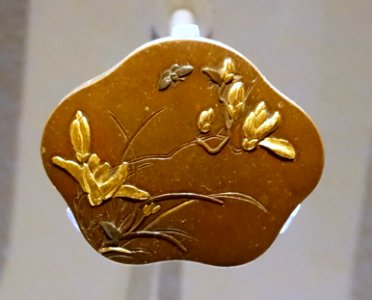 Incense box (kogo), Japan, Edo or Meiji period, 1800s, bronze, gold and metal inlay - Montreal Museum of Fine Arts - Montreal, Canada - DSC09591
