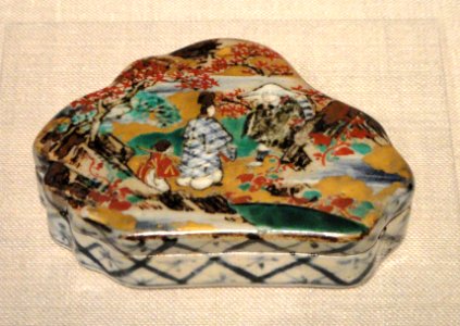 Incense container with design of Narrow Ivy Road, Ogata Kenzan, Japan, Kyoto, Edo period, 1699-1712 AD, stoneware with white slip, cobalt & iron pigments under glaze, enamels over - Freer Gallery of Art - DSC05503