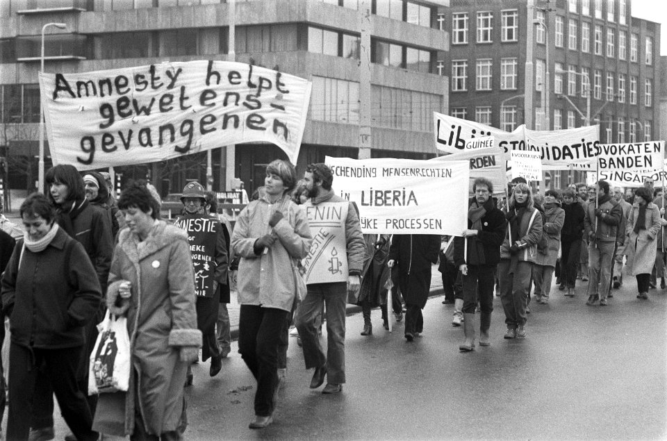 In Den Haag werd zaterdag door Amnesty International georganiseerde demonstratie, Bestanddeelnr 931-2037