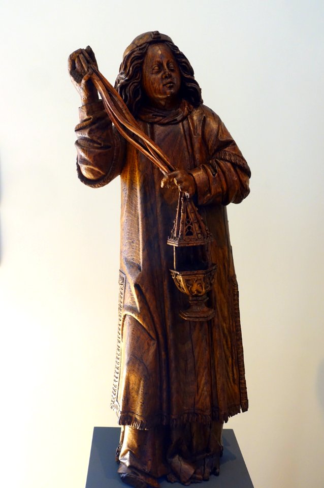 Incense-bearing angel, from the Mosteiro de Santa Clara, 1 of 2, German, 16th century - Museu Nacional de Machado de Castro - Coimbra, Portugal -DSC09966