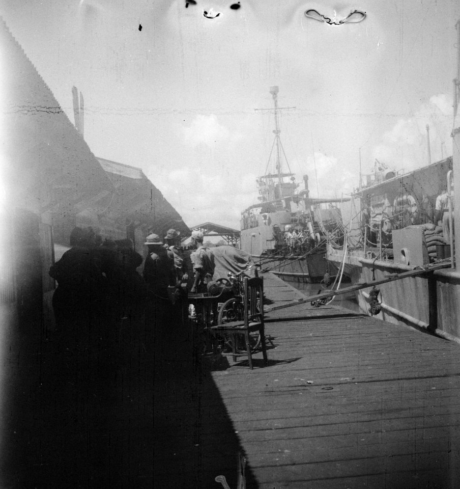 In de vroege ochtend van de 30e december 1948 werd door de Nederlandse troepen o, Bestanddeelnr 15096