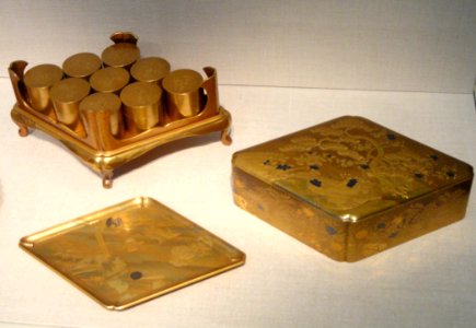 Incense set, Japan, Edo period, late 18th - early 19th century AD, lacquer on wood with gold and silver - Freer Gallery of Art - DSC05520