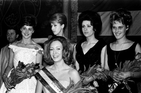 In Casino te Amsterdam. Miss Holland 1963 verkozen. Godelieve Stassen 22 jaar. A, Bestanddeelnr 915-1078