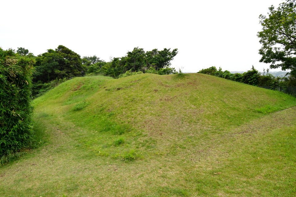 Inarimae Kofun Group-16, funkyu