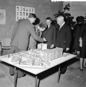 In Driebergen is koningin Juliana aanwezig bij de viering van het derde lustrum , Bestanddeelnr 911-7863