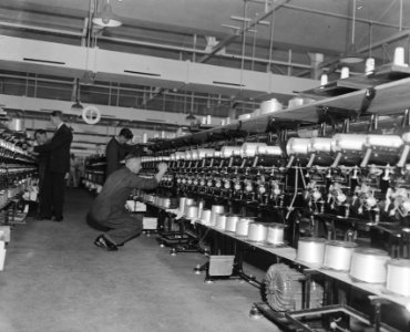 In de door oorlog zwaar geteisterde stad Arnhem wordt hard gewerkt aan de opbouw, Bestanddeelnr 902-1869