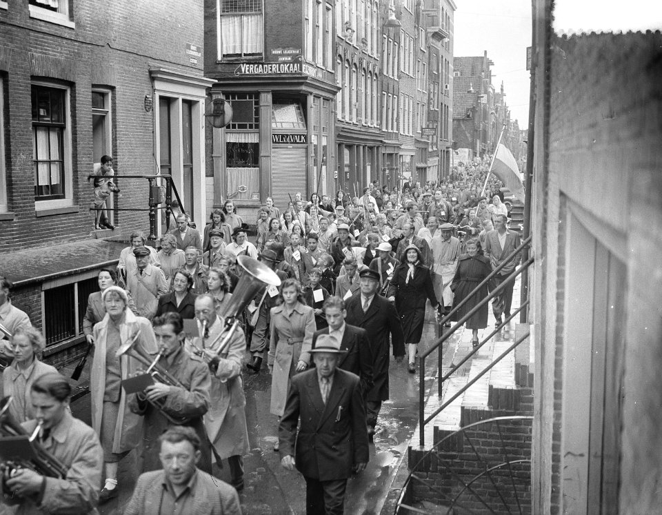 In optocht door de Jordaan, Bestanddeelnr 905-2604