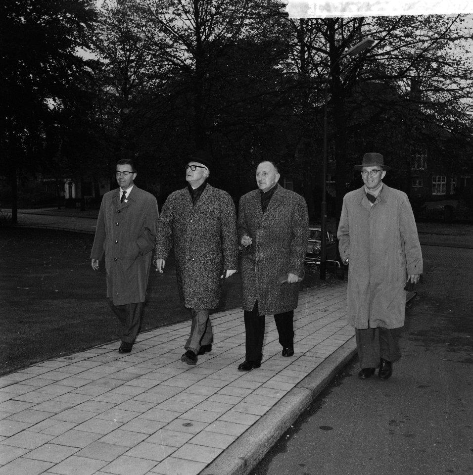 In AVRO-studio te Hilversum, een Algemene Bestuursvergadering gehouden, heer Sus, Bestanddeelnr 914-4808