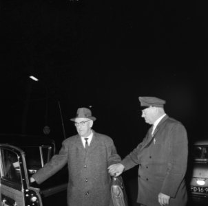 In AVRO-studio te Hilversum, een Algemene Bestuursvergadering gehouden, Bestanddeelnr 914-4800