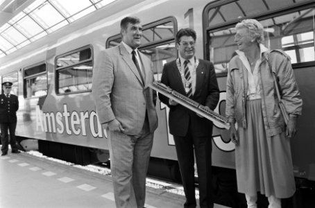 In Amsterdam is de Olympische trein gepresenteerd op stat Sloterdijk vlnr Anto, Bestanddeelnr 933-7572 photo