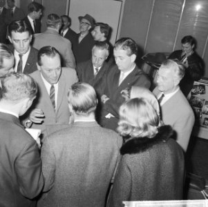 In AVRO-studio te Hilversum, een Algemene Bestuursvergadering gehouden, Bestanddeelnr 914-4802