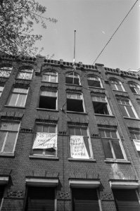 In Amsterdam zijn ongeveer dertig panden gekraakt o.a. pand bezet op Herengrach, Bestanddeelnr 923-4990