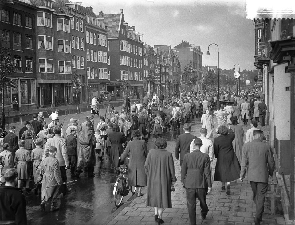 In optocht door de Jordaan, Bestanddeelnr 905-2601