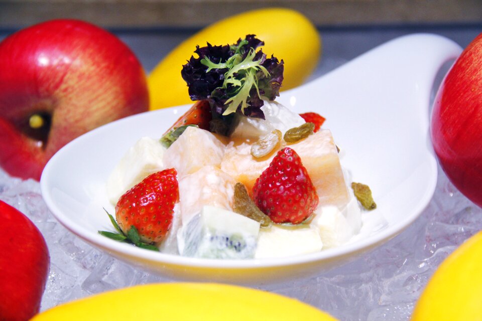 Strawberry apple western