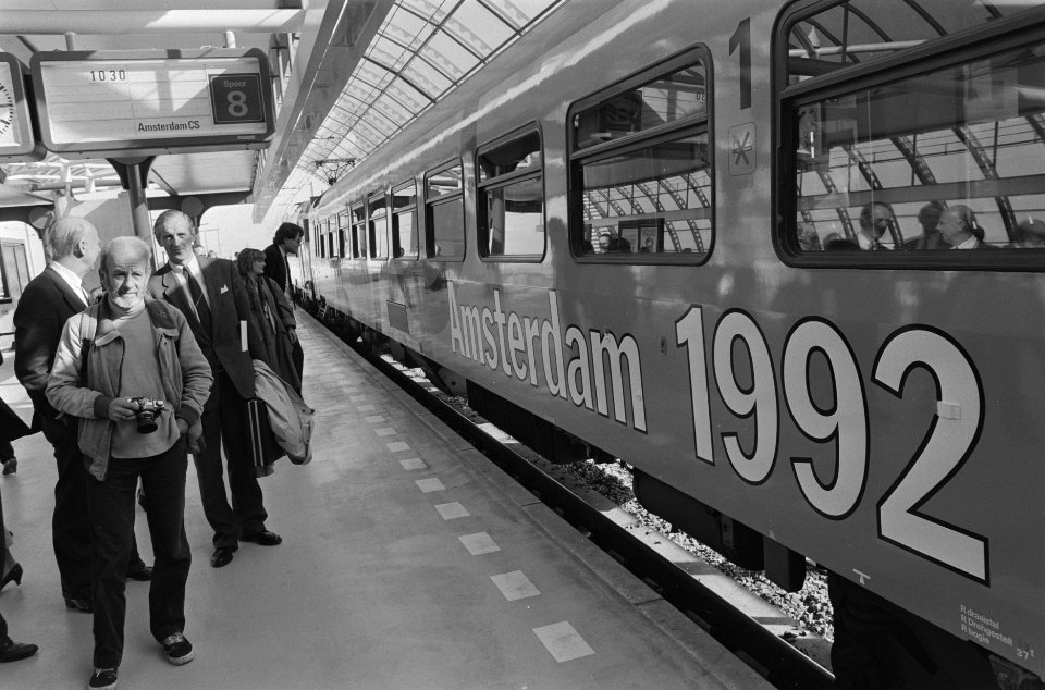 In Amsterdam is de Olympische trein gepresenteerd op station Sloterdijk, Bestanddeelnr 933-7571