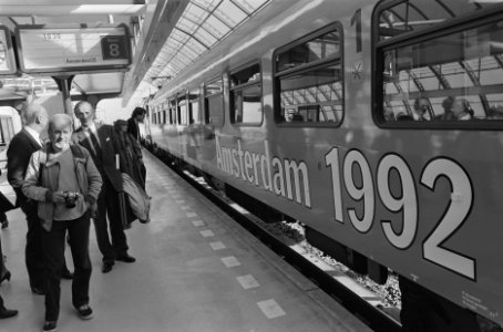 In Amsterdam is de Olympische trein gepresenteerd op station Sloterdijk, Bestanddeelnr 933-7571 photo