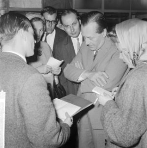 In AVRO-studio te Hilversum, een Algemene Bestuursvergadering gehouden, Bestanddeelnr 914-4799