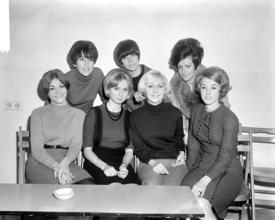 In de Academie van Ria de Korte , presentatie van enige afgestudeerde mannequins, Bestanddeelnr 918-6779