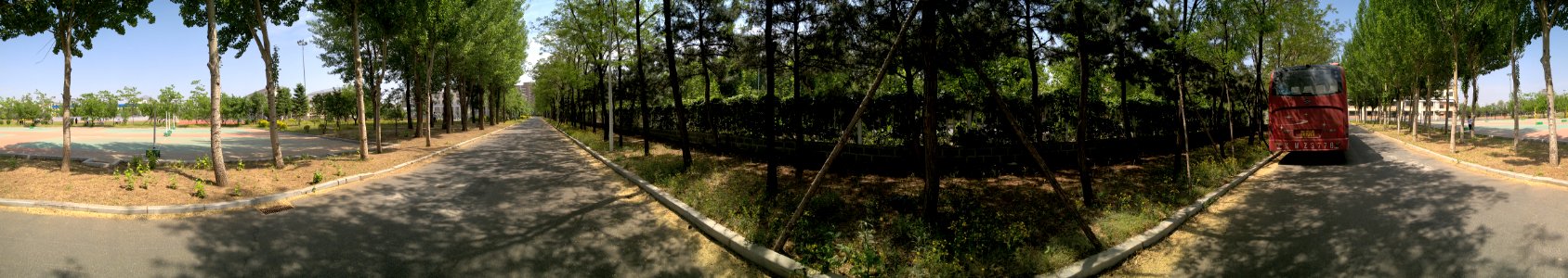In the new campus of Tieling High School 32