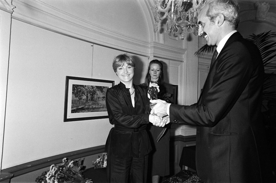 In concertgebouw in Amsterdam zijn vanmorgen i.a.v. Margriet de Edisons uitgerei, Bestanddeelnr 931-1178