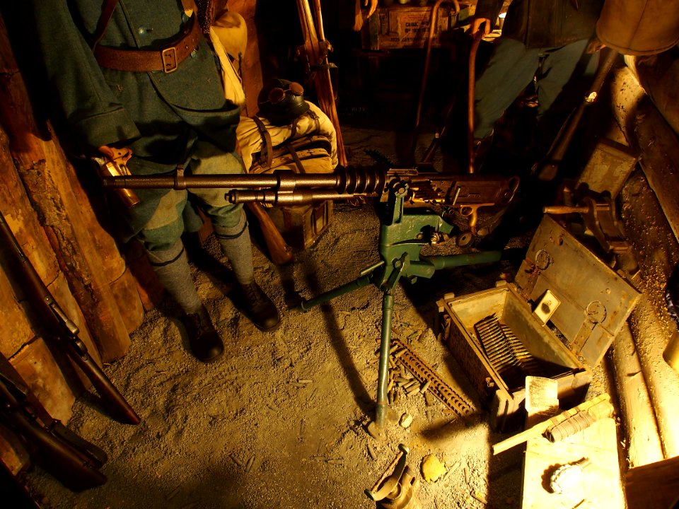 In the trenches, Musée Somme 1916, pic-034